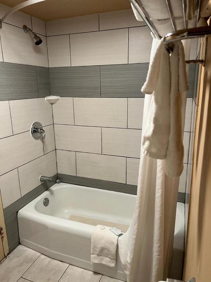 Hotel Weston Rfd Рокфорд Екстер'єр фото